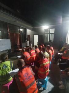 云南昆明强夯公司员工学习