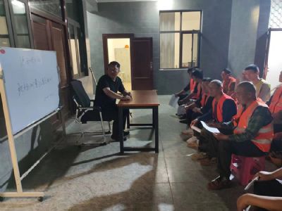 云南昆明强夯公司员工学习